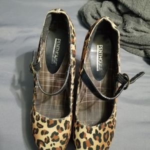 Penthouse swallow wedges